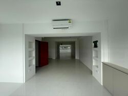 Upper Thomson Road (D20), Shop House #568705261